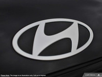 This Hyundai Santa Fe has a durable Intercooled Turbo Regular Unleaded I-4 2.5 L/152 engine powering... (image 8)