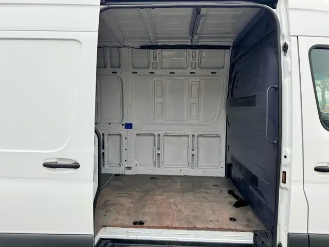 2021 Mercedes-Benz Sprinter Cargo 3500XD High Roof V6 170" DIESE in Cars & Trucks in City of Toronto - Image 20
