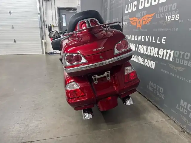 2010 Honda GL1800 Goldwing in Street, Cruisers & Choppers in Drummondville - Image 11