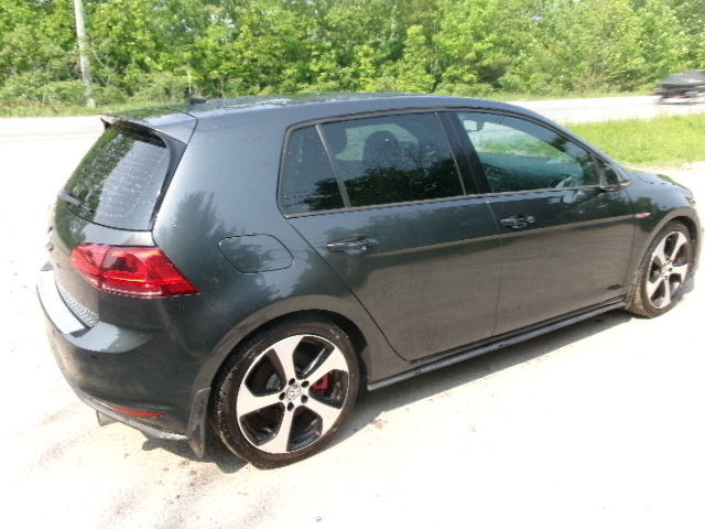 2015 Volkswagen Golf GTI Performance in Cars & Trucks in Muskoka - Image 4