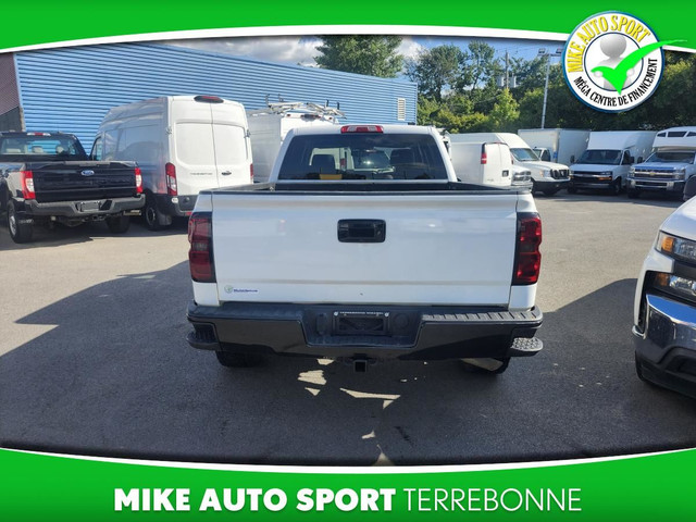 Chevrolet Silverado 1500 Camion de travail cabine multiplace 143 in Cars & Trucks in Laval / North Shore - Image 4
