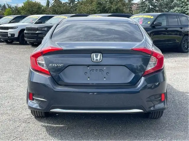 2019 Honda Civic Sedan EX in Cars & Trucks in Calgary - Image 5