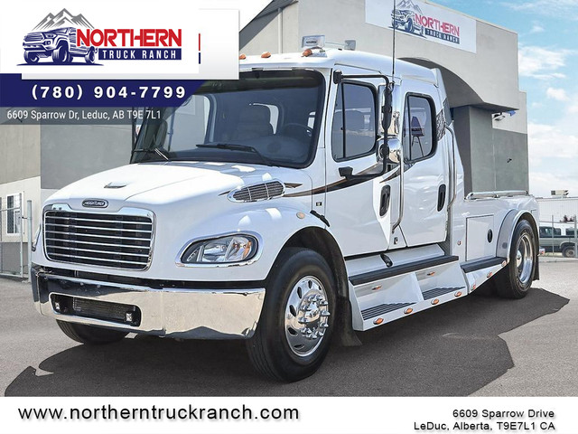 2005 Freightliner M2 CUSTOM CHASSIS CUSTOM CHASSIS M2 HAULER... in Cars & Trucks in Edmonton