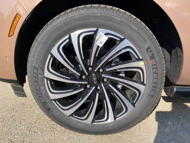 2025 Lincoln Navigator Black Label in Cars & Trucks in Edmonton - Image 4