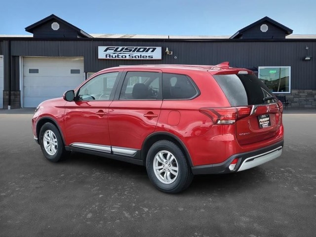 2020 Mitsubishi Outlander ES-AWD-7PASS THIRD ROW-REAR CAMERA-BLU in Cars & Trucks in Leamington - Image 3