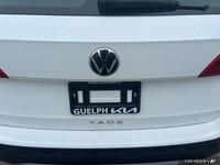 Former Daily Rental: Window Grid And Roof Mount Diversity Antenna, Wheels: 17 Silver Alloy, Variable... (image 6)