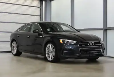 Traction intégrale quattro Audi / Apple Carplay + Android Auto / Toit ouvrant panoramique / Sièges e...