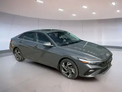 2025 Hyundai Elantra Luxury 2.0L FWD Luxury Hyundai Elantra Luxury 2.0L FWD Luxury 2025 Engine: 4 Cy...