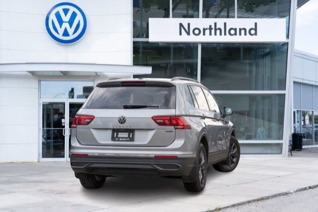 2022 Volkswagen Tiguan Comfortline in Cars & Trucks in Calgary - Image 4