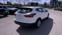 All Wheel Drive. Cloth Interior. Touchscreen. Bluetooth. Remote Start. Sunroof. Rear View Backup Cam... (image 8)