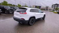 Four Wheel Drive. Cloth Interior. 8.4 Inch Touchscreen. Bluetooth. Apple CarPlay/Android Auto. Remot... (image 8)