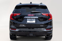 GMC Terrain Denali * AWD * Sièges en cuir * Toit ouvrant * Apple Carplay * Très propre * Certifié GM... (image 4)