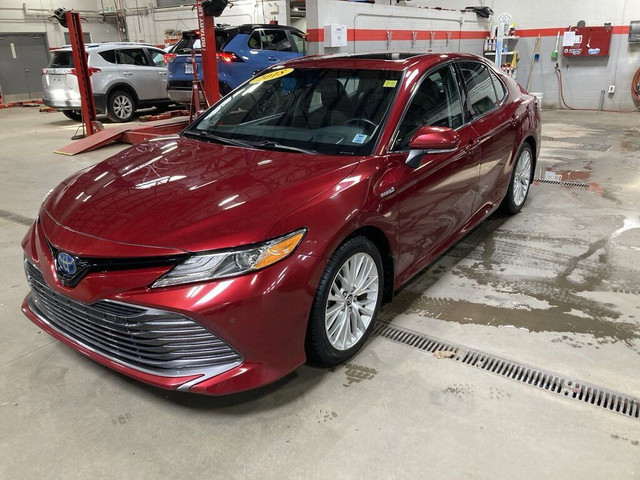  2018 Toyota Camry Hybrid XLE in Cars & Trucks in New Glasgow - Image 2