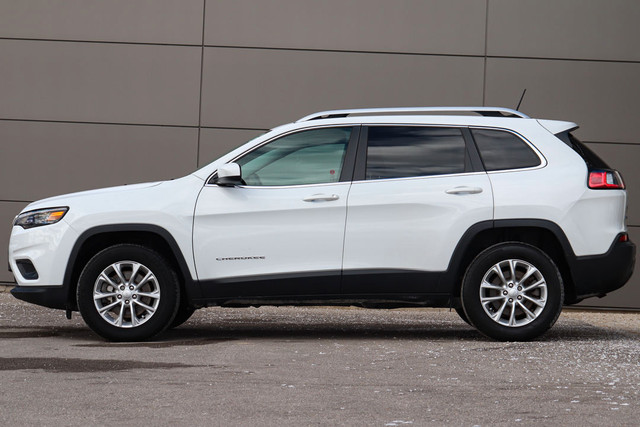 2019 Jeep Cherokee 4x4 North in Cars & Trucks in London - Image 3