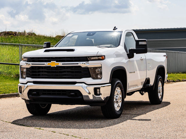 2025 Chevrolet Silverado 2500HD LT in Cars & Trucks in Strathcona County - Image 4
