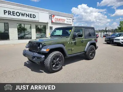 Recent Arrival! 7 Full-Colour Driver Info Display, 8.4 Touchscreen, Apple CarPlay Capable, Cold Weat...
