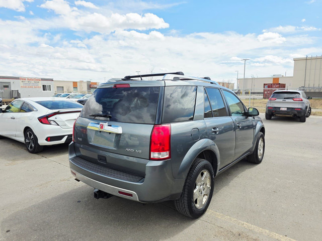 2007 Saturn VUE AWD Leather Heated Seats Full Service Histor in Cars & Trucks in Calgary - Image 4