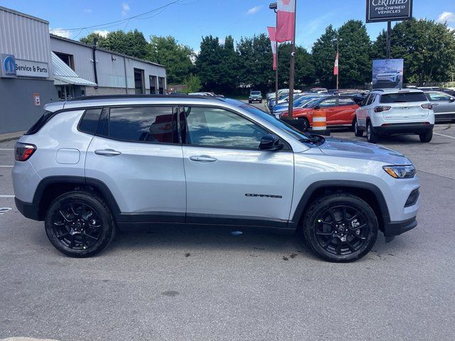 2025 Jeep Compass Latitude Lux in Cars & Trucks in Oakville / Halton Region - Image 4