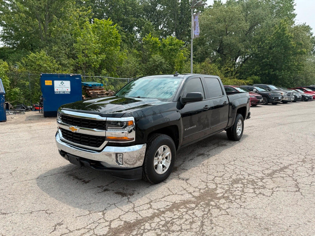 2016 Chevrolet Silverado 1500 1LT 5.3L V8 | 4X4 | CREW CAB in Cars & Trucks in London - Image 2