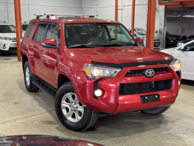 2016 TOYOTA 4Runner SR5 in Cars & Trucks in City of Montréal - Image 4