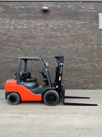 Toyota 6000lbs cap Outdoor forklift 3 stage w side-shift Certifi