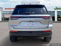 This Jeep Grand Cherokee boasts a Regular Unleaded V-6 3.6 L/220 engine powering this Automatic tran... (image 3)