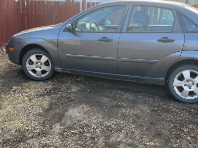 2007 Ford Focus with set of Winter Tires on rims