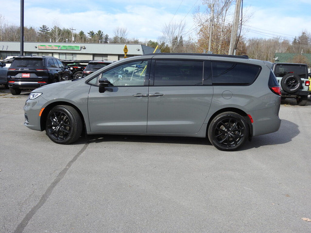  2023 Chrysler Pacifica LIMITED - DVD - S APPEARANCE - ALL WHEEL in Cars & Trucks in Napanee - Image 4