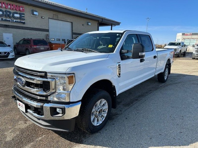 2022 Ford Super Duty F-250 SRW XLT in Cars & Trucks in Grande Prairie