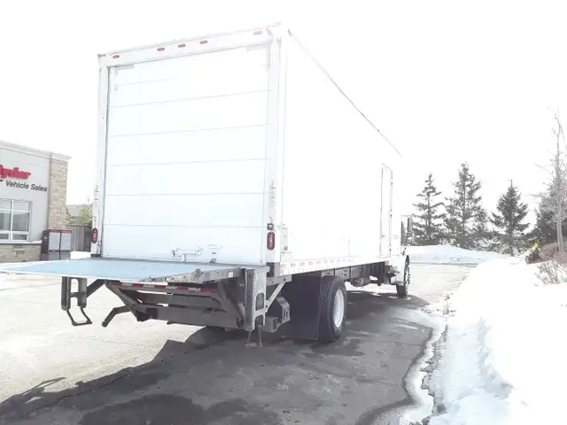 2018 Freightliner M2 106 Straight *BOGO or 6% Dep Match* in Heavy Trucks in Oakville / Halton Region - Image 7