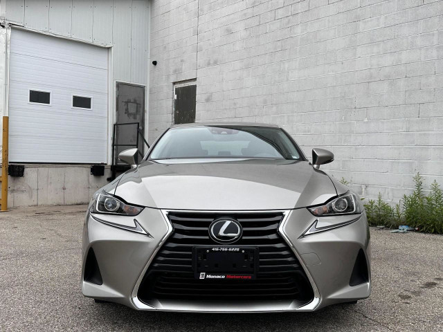  2019 Lexus IS IS300 AWD - ONE OWNER|ONTARIO VEHICLE|NAV|CAM|SUN dans Autos et camions  à Ville de Toronto - Image 2