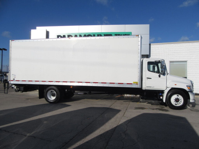 2023 Hino L7 CUMMINS 26FT BOX/PWR LIFT/EXTENDED WARRANTY in Cars & Trucks in Oakville / Halton Region - Image 2