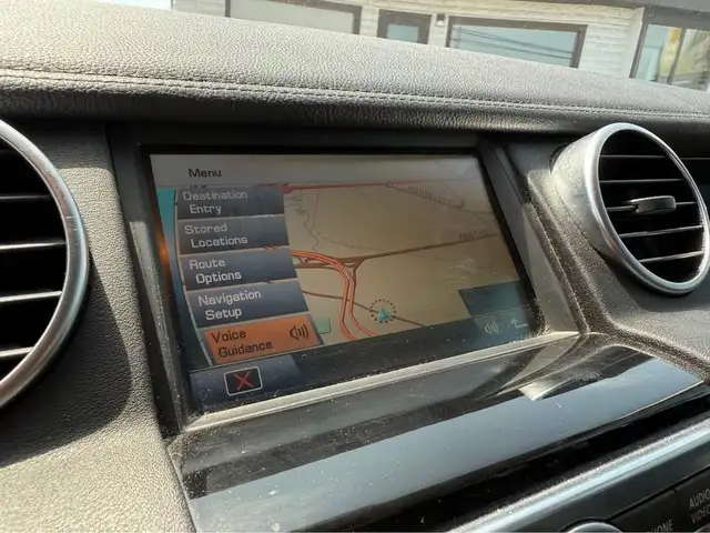 2011 Land Rover LR4 FULLY LOADED WITH NAVIGATION / BACK UP CAMER in Cars & Trucks in Ottawa - Image 11