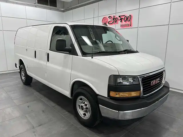 2023 GMC Savana Cargo Van 2500 BOITE COURTE - MAGS - CLIMATISATI in Cars & Trucks in Québec City - Image 2