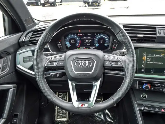 2024 Audi Q3 Progressiv Quattro Pano Sunroof Blind Spot in Cars & Trucks in Mississauga / Peel Region - Image 25