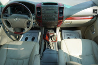 ACCIDNET FREE LOCAL ONTARIO CAR 7 PASSENGER VERY RARE TOP OF THE LINE Nice Clean 4WD 4.7L V8 Lexus G... (image 9)