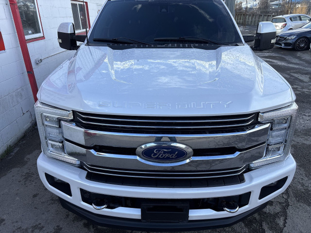 2019 Ford Super Duty F-350 SRW LARIAT | 6.7L DIESEL | CREW CAB | in Cars & Trucks in Calgary - Image 2