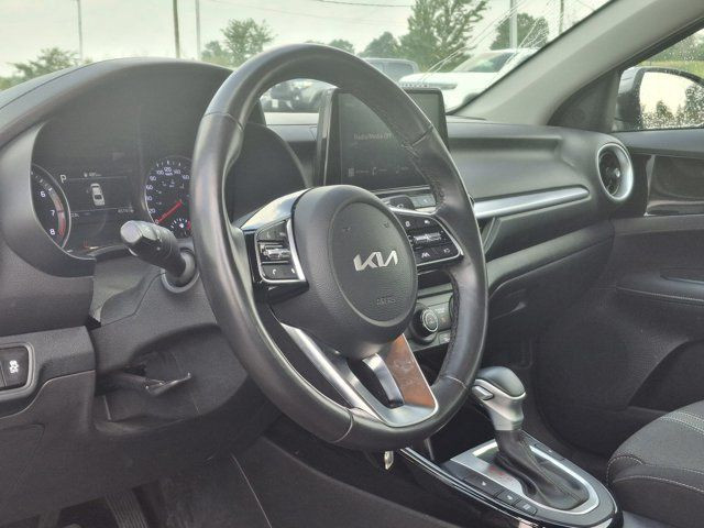 2024 Kia Forte EX | Heated Wheel + Seats | CarPlay + Android in Cars & Trucks in Guelph - Image 2
