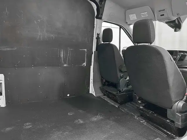 2023 Ford Transit Cargo Van T250 148 MEDIUM ROOF - HAUTEUR DE 6  in Cars & Trucks in Québec City - Image 18