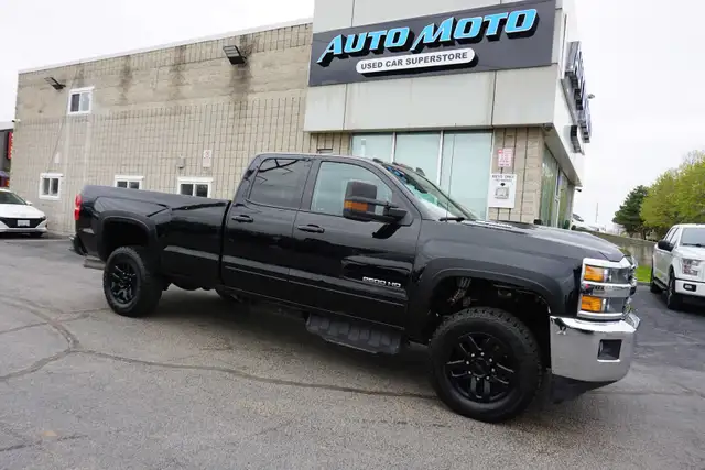 2018 Chevrolet Silverado 2500HD in Cars & Trucks in Oakville / Halton Region - Image 2