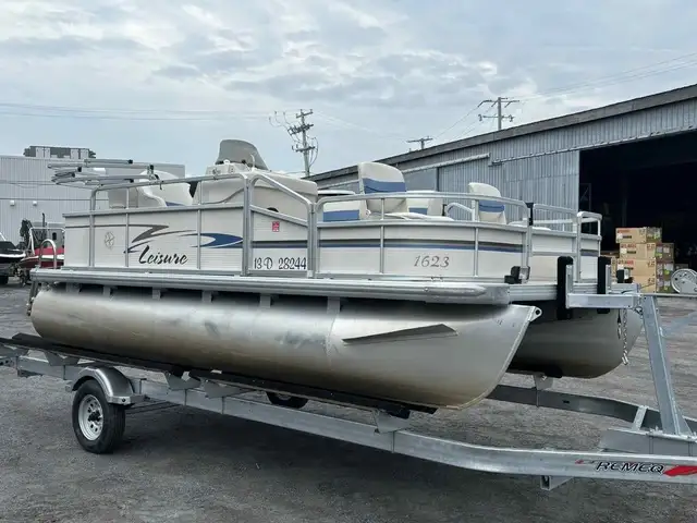2005 Ponton LEISURE 1623 in Powerboats & Motorboats in Québec City - Image 5