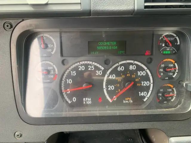2019 Freightliner Cascadia 125 Day Cab *Ask About Dep Match* in Heavy Trucks in Delta/Surrey/Langley - Image 12