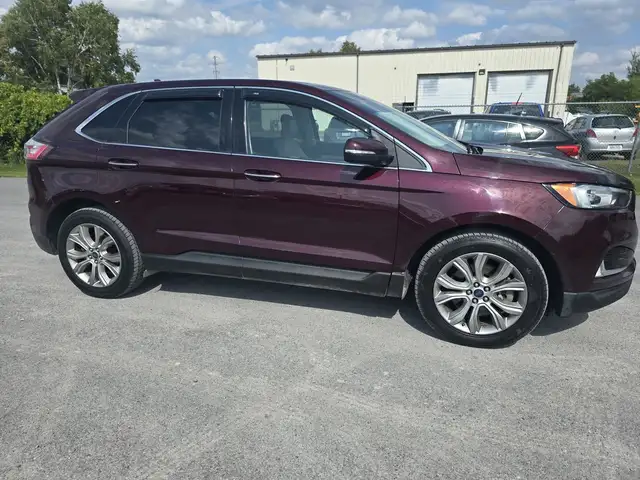 2019 Ford Edge Titanium63760520756355123