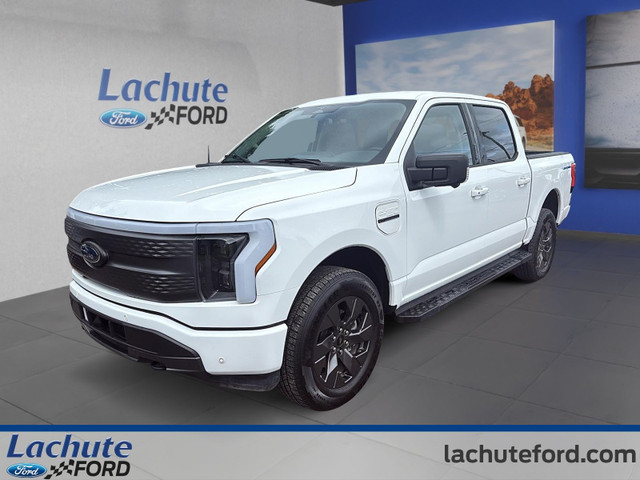 Ford F-150 Lightning XLT 4WD SuperCrew 5.5' Box 2023 à vendre in Cars & Trucks in Laurentides