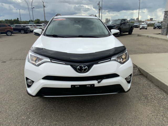 2018 Toyota Rav4 XLE AWD | Sunroof | Heated Front Seats | Alumin in Cars & Trucks in Regina - Image 3