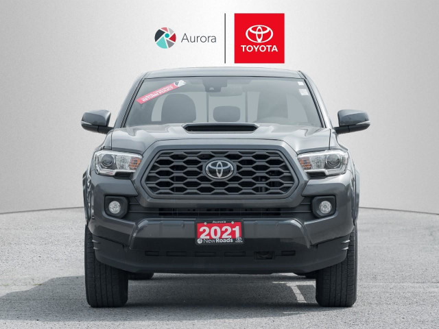 2021 Toyota Tacoma TRD Sport, One Owner, Clean Carfax in Cars & Trucks in Markham / York Region - Image 2