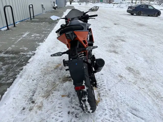 2024 KTM RC 390 in Street, Cruisers & Choppers in Calgary - Image 8