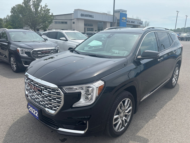 2022 GMC Terrain Denali Denali AWD + Sunroof + Winters + Low... in Cars & Trucks in Oshawa / Durham Region - Image 3