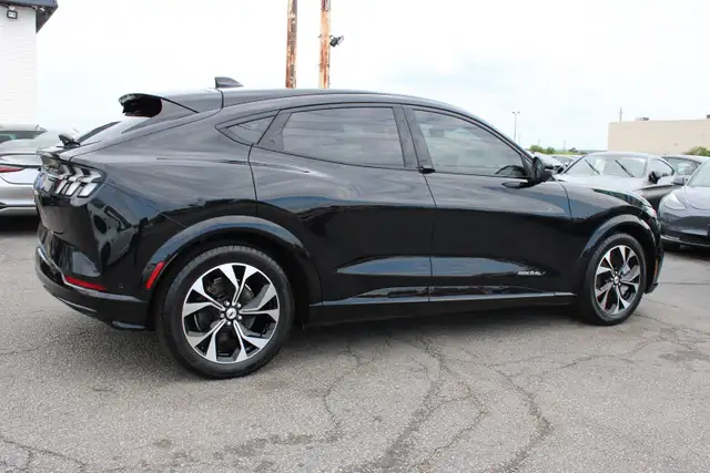 2022 Ford Mustang Mach-E in Cars & Trucks in Oakville / Halton Region - Image 8