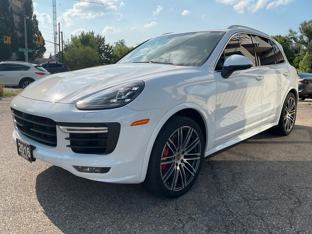 2016 Porsche Cayenne GTS - 21 TURBO WHEELS! WHITE LEATHER! LOADE in Cars & Trucks in Kitchener / Waterloo - Image 3
